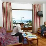 Almirall Apartmán *