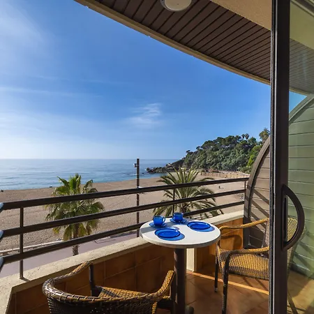 Almirall * Λορέτ Ντε Μαρ