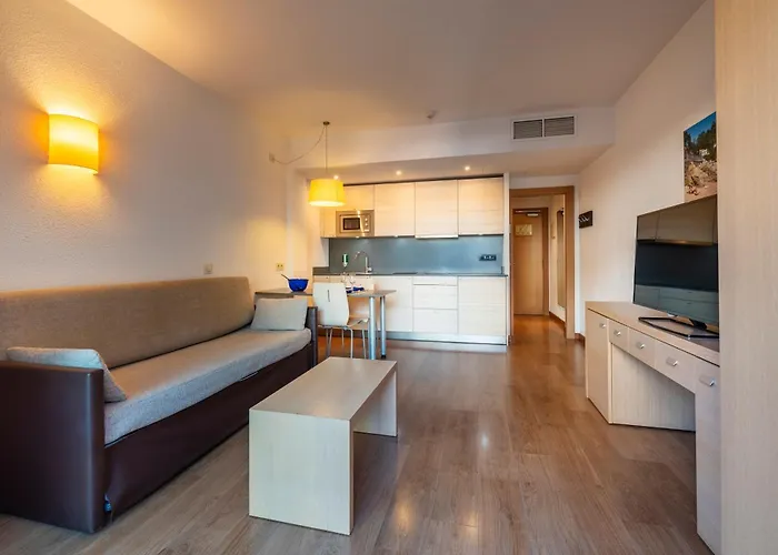 알미랄 아파트먼트 료렛 드 마르