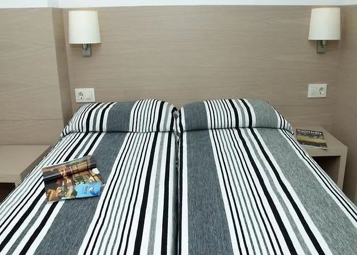 알미랄 아파트먼트