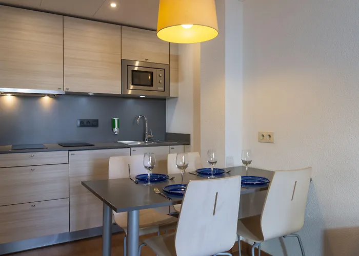 알미랄 아파트먼트 * 료렛 드 마르