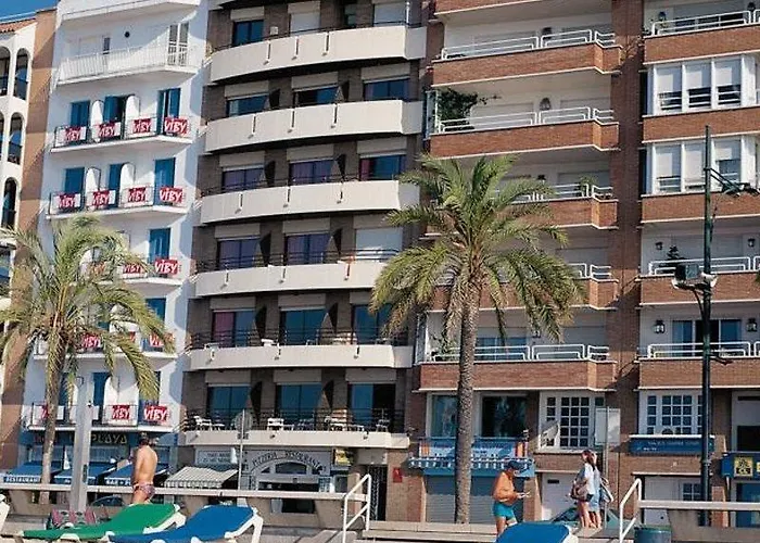 알미랄 아파트먼트 *