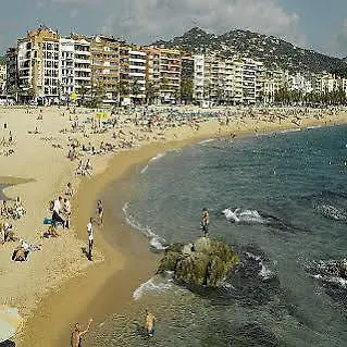 알미랄 아파트먼트 아파트