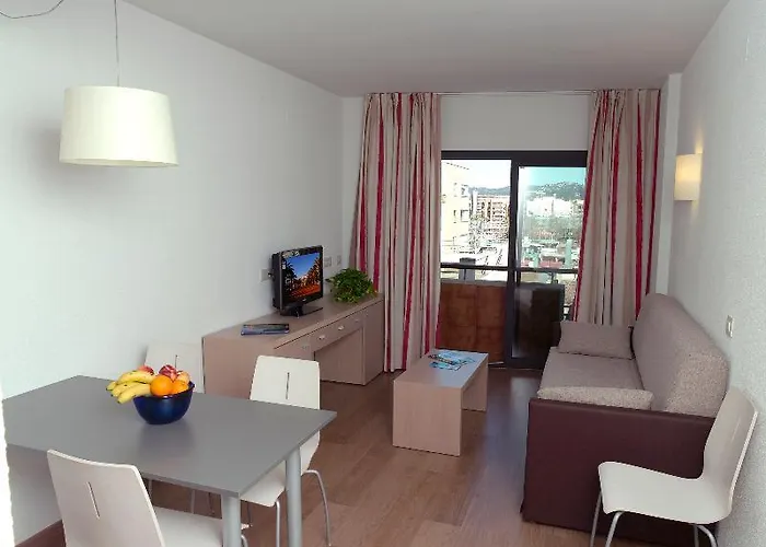 Almirall Apartmán