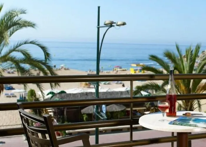 アパート Almirall *