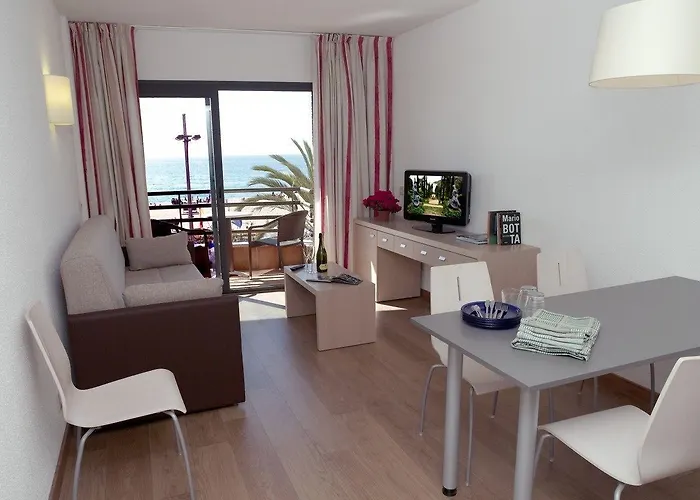 Almirall アパート リョレート・デ・マル